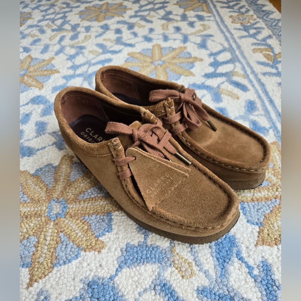 Clarks Wallabees in Cola Suede